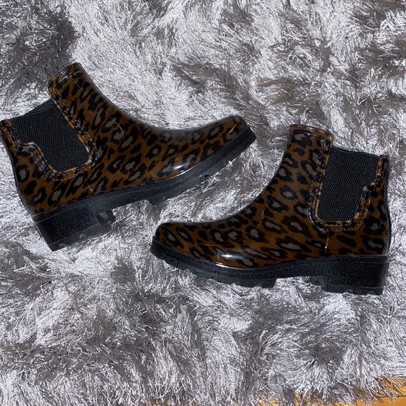 Seven7 Shoes - 🔥EUC🔥Seven7 Rain Chelsea Boots (platform/chunky)